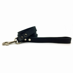 Classic thick flat soft black leather lead from Style Hound - side view